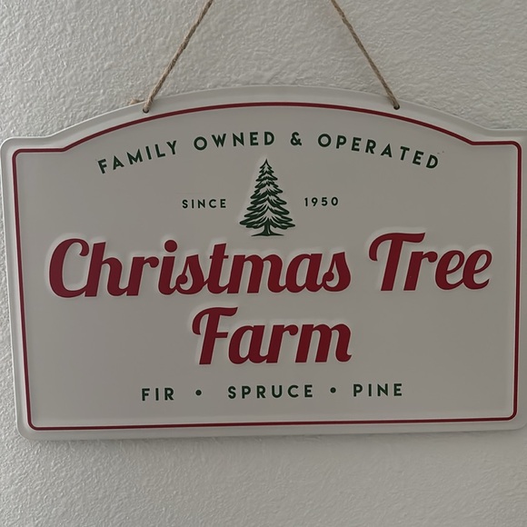 Sign Christmas Tree Farm Metal NEW!! 
Red & Green Christmas Farm Sign Final Sale - Picture 2 of 5